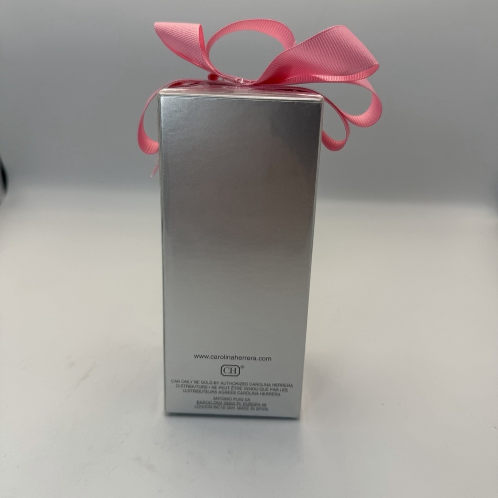 NEW 212 NYC by Carolina Herrera EDT Spray for Women 3.4oz Sealed Box - Picture 4 of 4